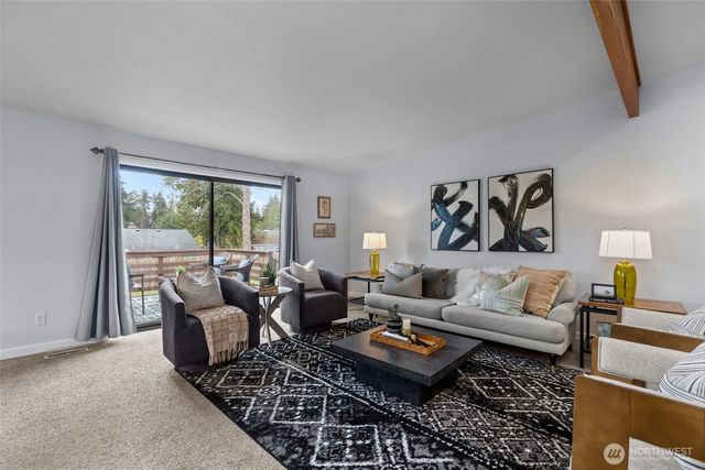 17545 12th Avenue NE, Shoreline, WA 98155