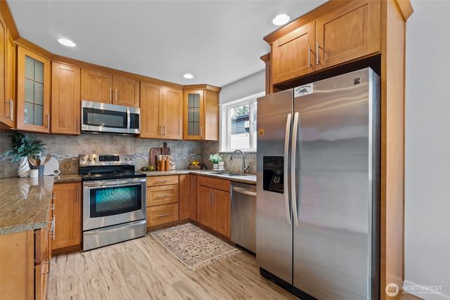 17545 12th Avenue NE, Shoreline, WA 98155