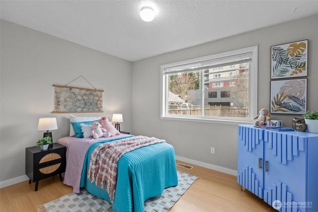 17545 12th Avenue NE, Shoreline, WA 98155