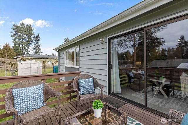 17545 12th Avenue NE, Shoreline, WA 98155