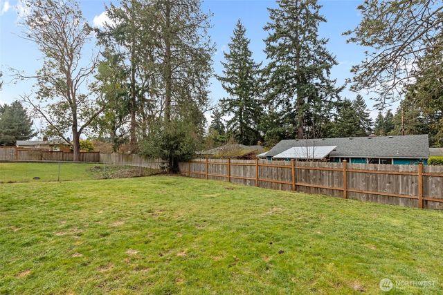 17545 12th Avenue NE, Shoreline, WA 98155