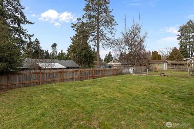 17545 12th Avenue NE, Shoreline, WA 98155