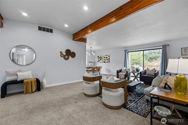 17545 12th Avenue NE, Shoreline, WA 98155