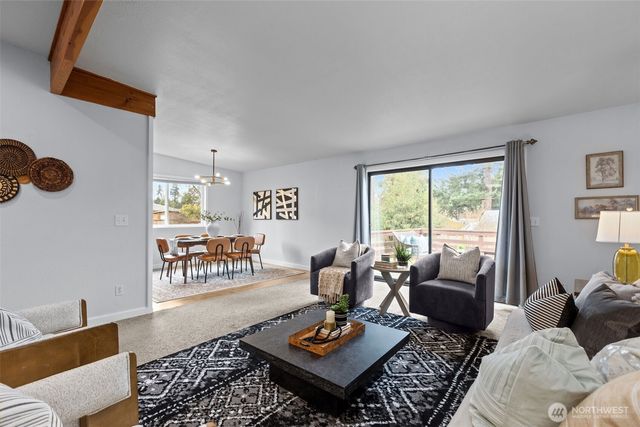 17545 12th Avenue NE, Shoreline, WA 98155