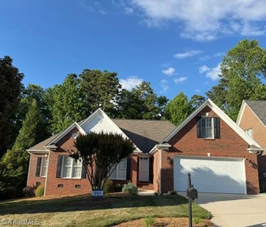 3702 Regents Park Lane, Greensboro, NC 27455