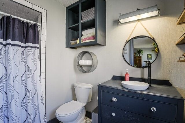 4109 Newport Bay Court, Granbury, TX 76049