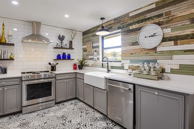 4109 Newport Bay Court, Granbury, TX 76049