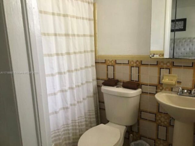 7920 East Dr 6, North Bay Village, FL 33141