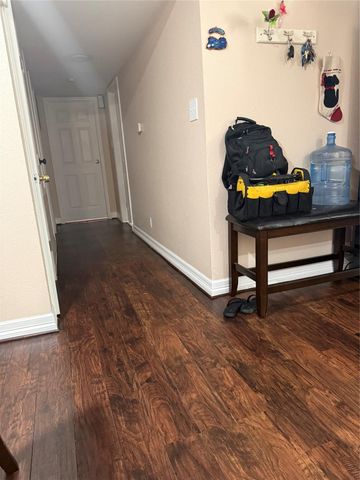 12500 Sandpiper Drive 204, Houston, TX 77035