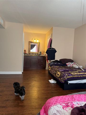 12500 Sandpiper Drive 204, Houston, TX 77035