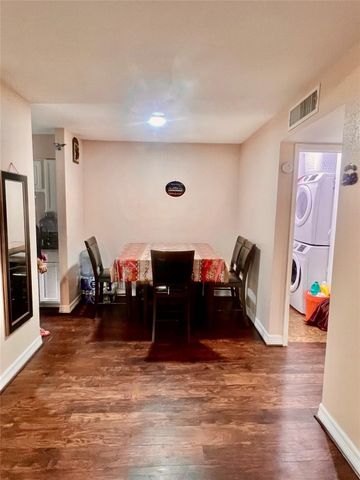 12500 Sandpiper Drive 204, Houston, TX 77035