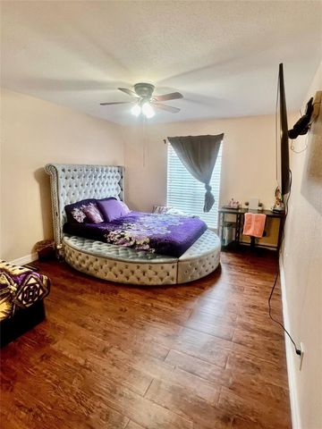 12500 Sandpiper Drive 204, Houston, TX 77035