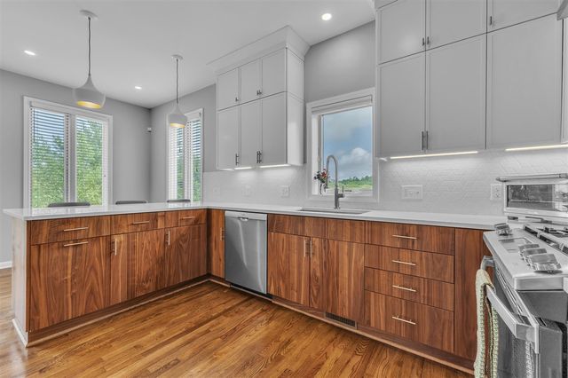 5049 Birdie Lane, Ann Arbor, MI 48103