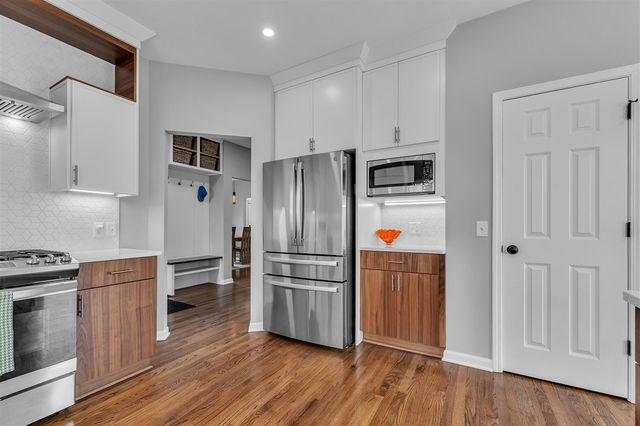 5049 Birdie Lane, Ann Arbor, MI 48103