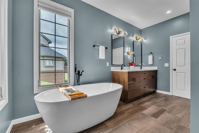 5049 Birdie Lane, Ann Arbor, MI 48103