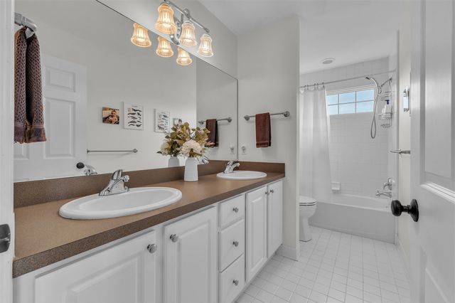 5049 Birdie Lane, Ann Arbor, MI 48103