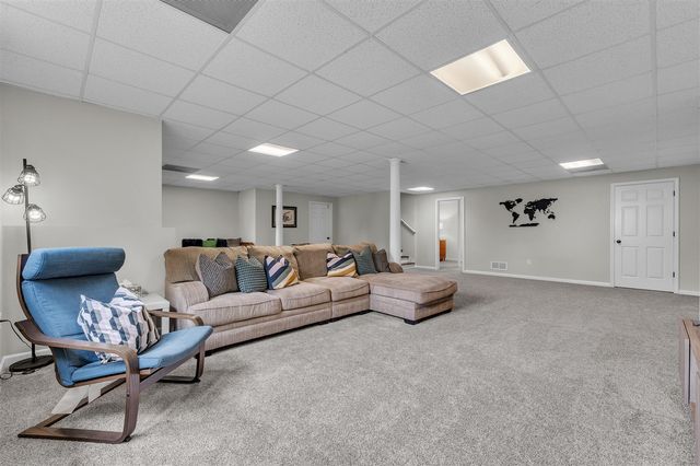 5049 Birdie Lane, Ann Arbor, MI 48103