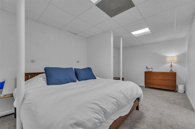 5049 Birdie Lane, Ann Arbor, MI 48103