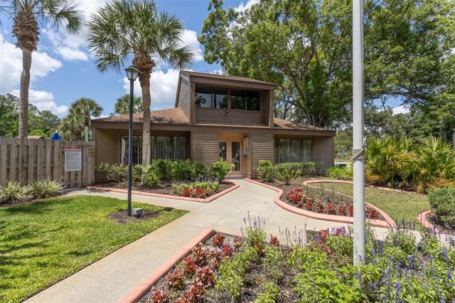 18 SALISBURY COURT 18, Palm Coast, FL 32137