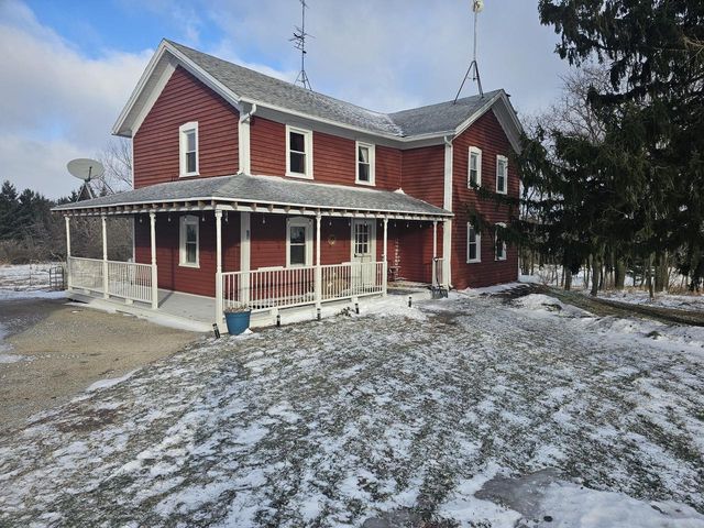 W4568 County Road F, Waldo, WI 53093