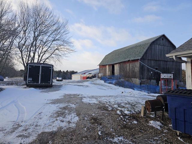 W4568 County Road F, Waldo, WI 53093