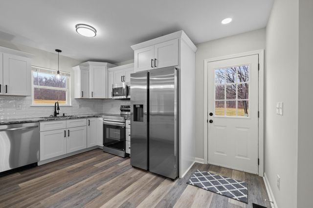 850 GREENWOOD RD, Crozet, VA 22932