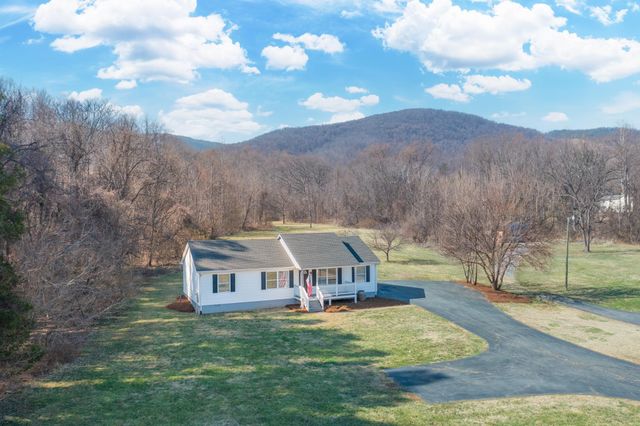 850 GREENWOOD RD, Crozet, VA 22932