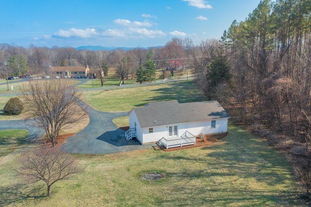 850 GREENWOOD RD, Crozet, VA 22932
