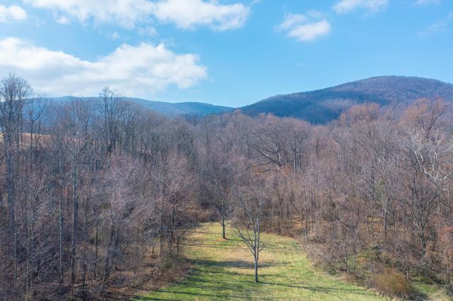850 GREENWOOD RD, Crozet, VA 22932