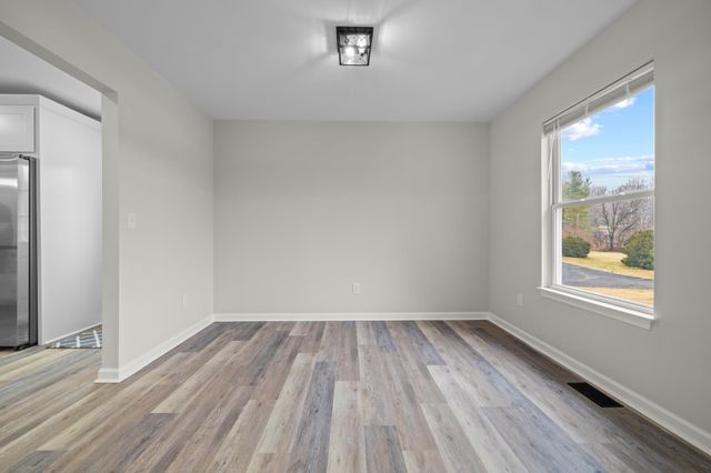 850 GREENWOOD RD, Crozet, VA 22932