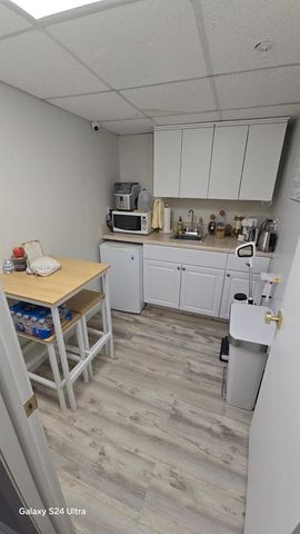 Fully Operating Spa for Sale – Excellent Opportunity for Investors, South Miami, FL 33143