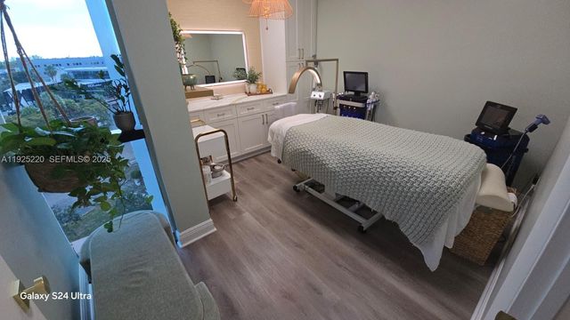 Fully Operating Spa for Sale – Excellent Opportunity for Investors, South Miami, FL 33143