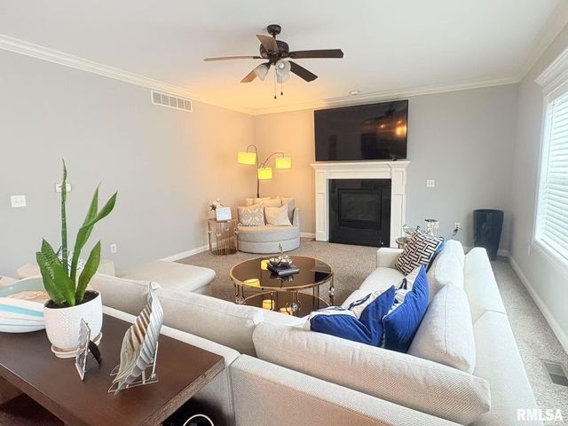 6210 W Clairemont Court, Edwards, IL 61528