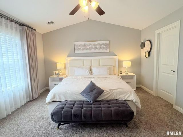 6210 W Clairemont Court, Edwards, IL 61528