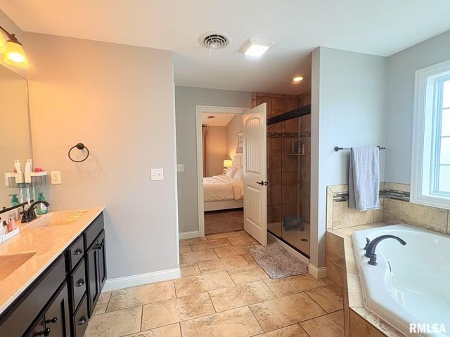 6210 W Clairemont Court, Edwards, IL 61528