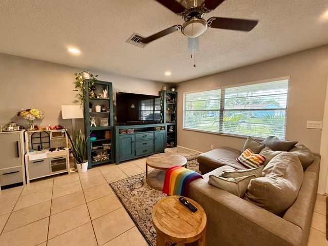 4441-4443 SE Village Road, Stuart, FL 34997
