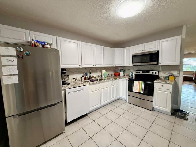 4441-4443 SE Village Road, Stuart, FL 34997