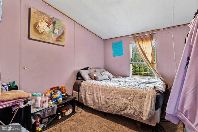 8 MADGE DR, Lancaster, PA 17603