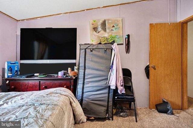 8 MADGE DR, Lancaster, PA 17603