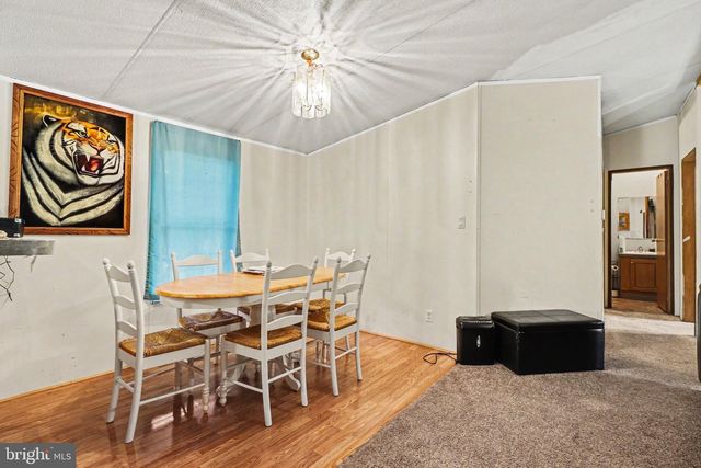 8 MADGE DR, Lancaster, PA 17603