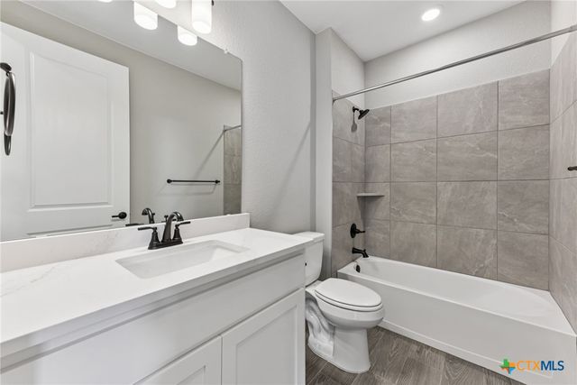 133 Antoinette Way 102, San Marcos, TX 78666