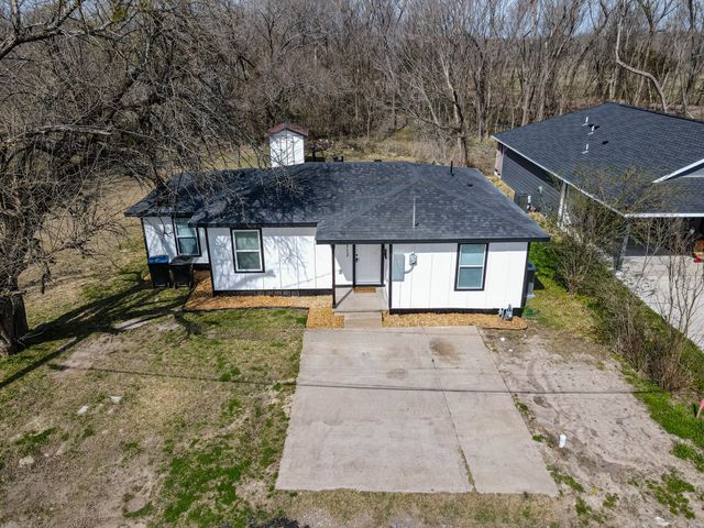 1112 Marshall Street, Greenville, TX 75401