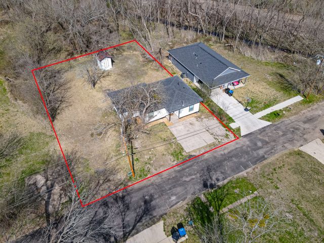 1112 Marshall Street, Greenville, TX 75401