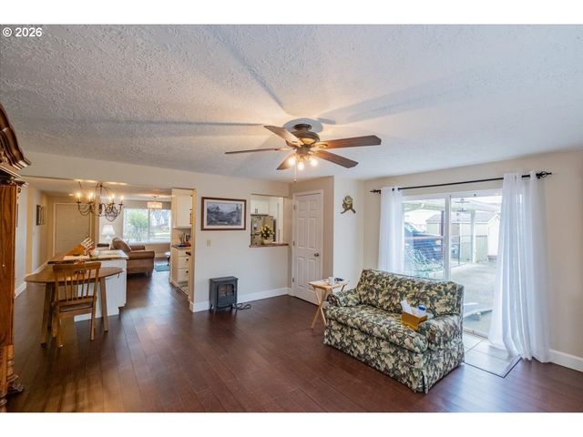 2990 HARDING Ct, Sweet Home, OR 97386