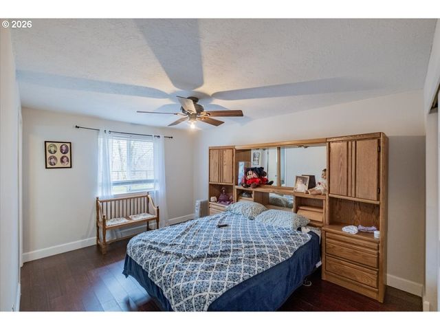 2990 HARDING Ct, Sweet Home, OR 97386