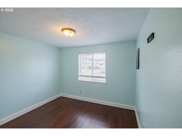 2990 HARDING Ct, Sweet Home, OR 97386