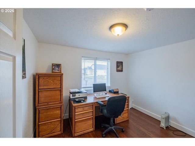 2990 HARDING Ct, Sweet Home, OR 97386