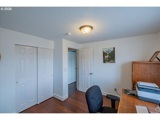 2990 HARDING Ct, Sweet Home, OR 97386