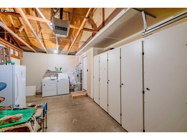 2990 HARDING Ct, Sweet Home, OR 97386