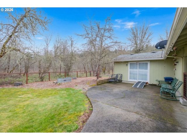 2990 HARDING Ct, Sweet Home, OR 97386